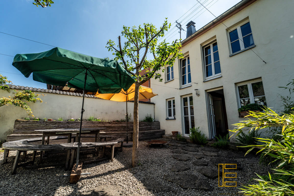 Immobilie in Kanzem - Einzigartig ausgebautes Einfamilienwohnhaus vom Tischlermeister - Bild 1