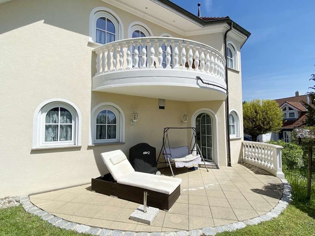 Immobilie in Daisendorf - Exklusiv Wohnen - in ruhiger und sonniger Lage
attraktives Einfamilienhaus mit Seesicht - Bild 3