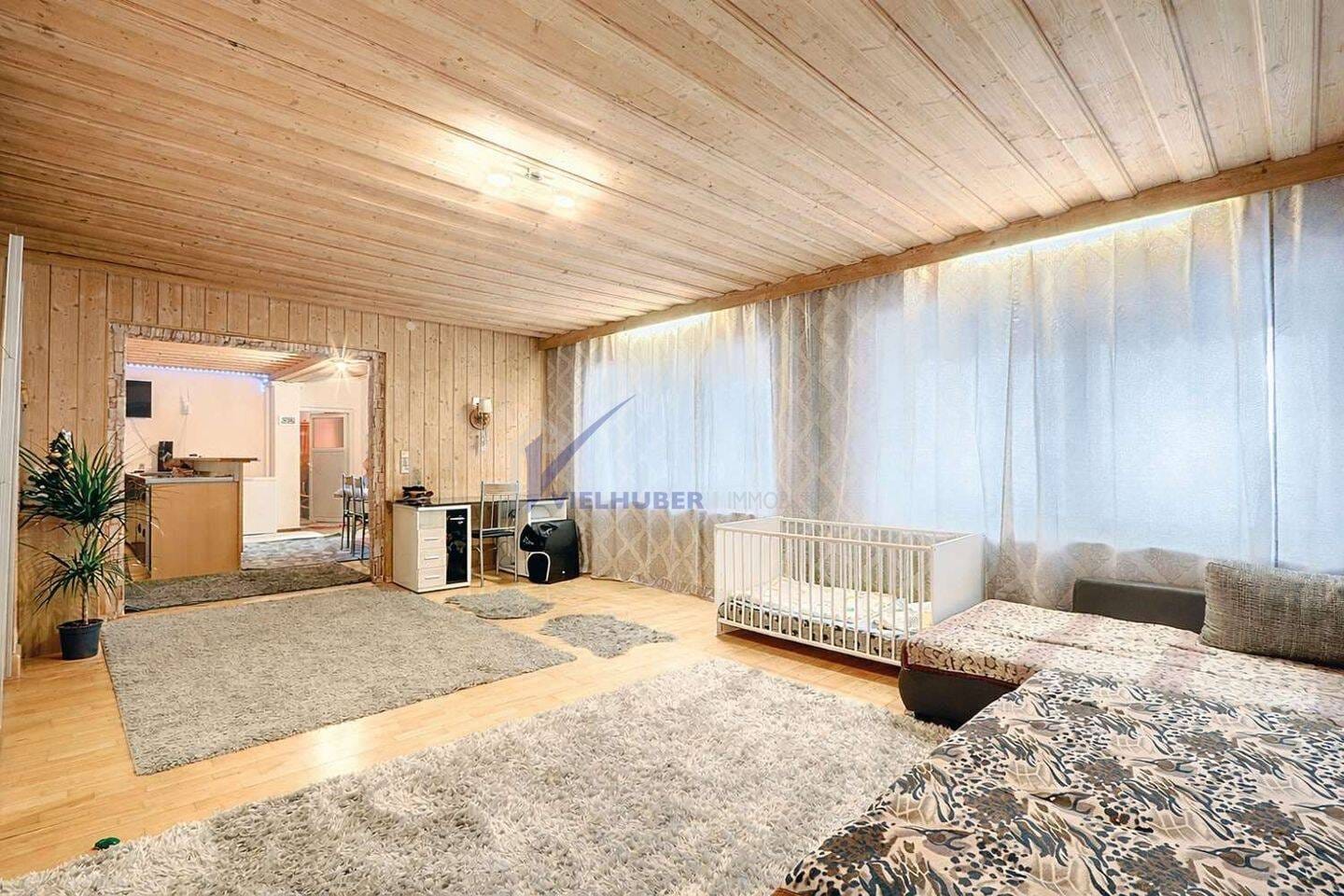 Immobilie in Sankt Englmar - Kapitalanlage mit Urlaubsflair - Mehrfamilienhaus mit 9 Wohneinheiten in St. Englmar - Bild 2