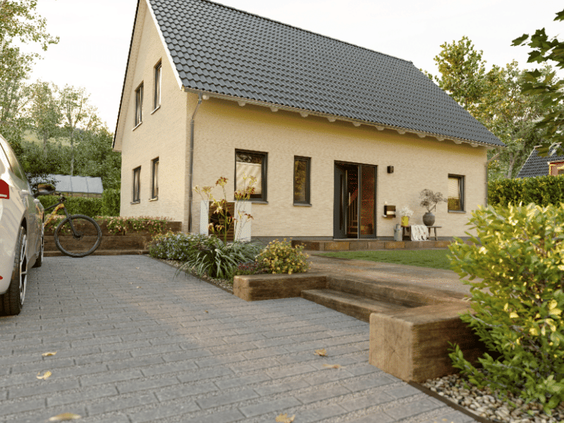 Immobilie in Remptendorf - Familienfreundliches Landhaus in Remptendorf - großzügiger Wohnraum für Ihre Träume - Bild 0