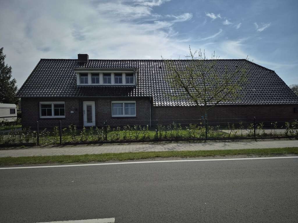 Immobilie in Uplengen - Hofgebäude für Pferdeliebhaber in Uplengen-Neufirrel - Bild 0