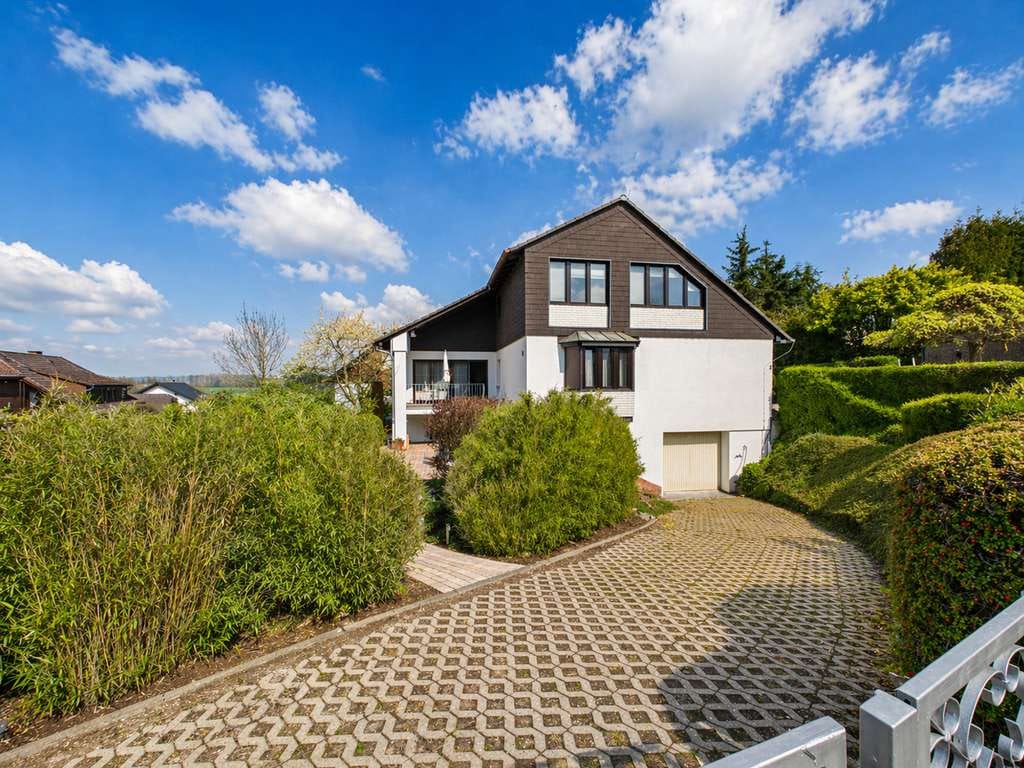 Immobilie in Schönborn - Großzügiges, hochwertig gepflegtes Einfamilienhaus in Schönborn - Bild 1