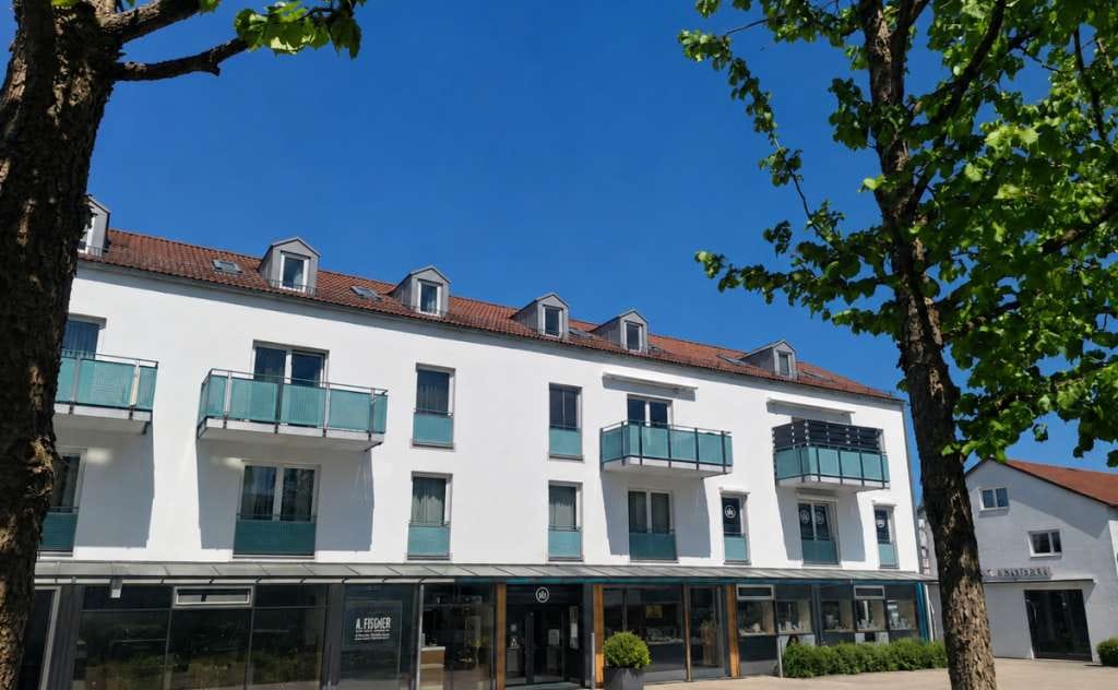 Immobilie in Neufahrn bei Freising - Schönes Wohnen im Herzen der Gemeinde - Geräumige 4 Zi,- Mais.-Whg. mit Balkon und TG, Neufahrn (s1) - Bild 0