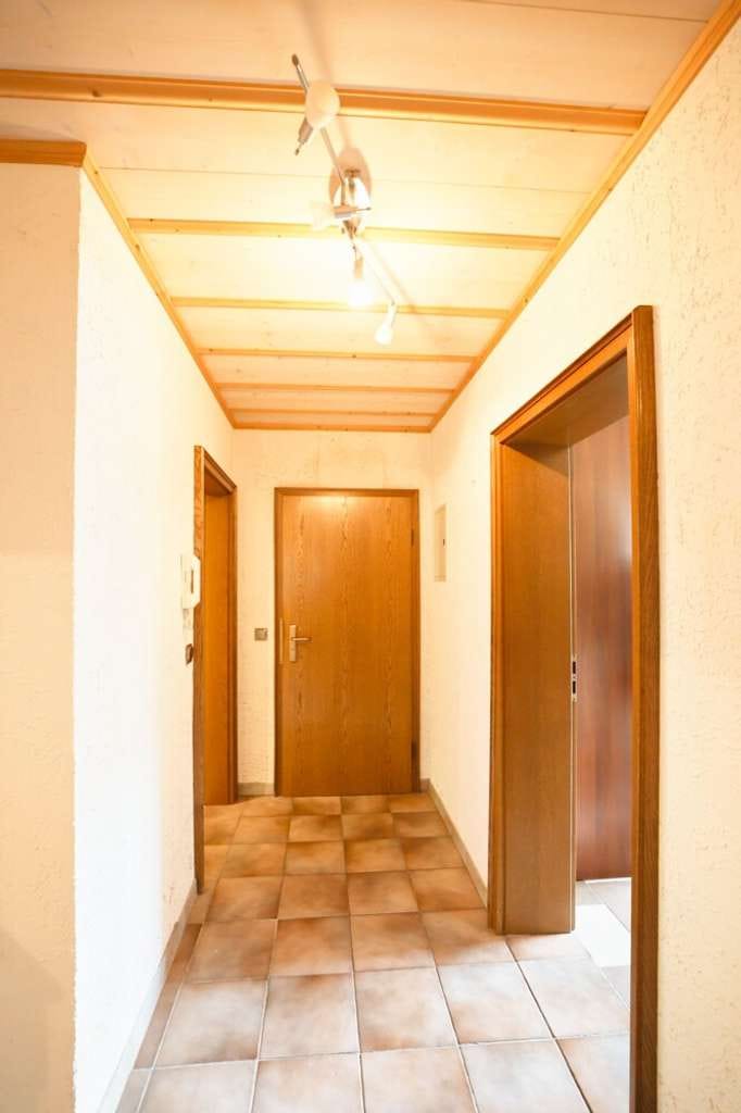 Immobilie in Nassau - Gepflegte ETW 2-ZKB mit EBK, Loggia, 2 Terrassen, Garage und Stellplatz in ruhiger Lage von Nassau - Bild 1