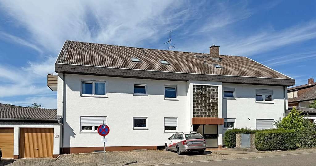 Immobilie in Nußloch - Seltene Gelegenheit - Herrliche 2,5 Zimmer - Dachgeschoßwohnung in begehrter ruhiger Wohnlage - Bild 0