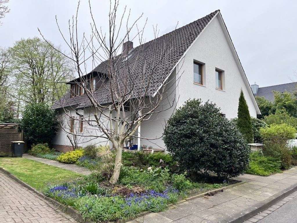 Immobilie in Bad Iburg - Wohnen und vermieten: Charmantes 3 Familienhaus in ruhiger Sackgassenlage - Bild 0