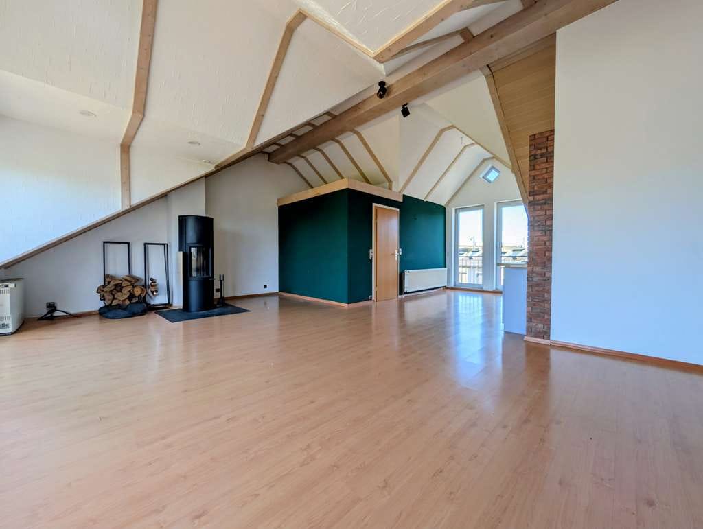 Immobilie in Obertshausen - Zweifamilienhaus mit Nebengebäude direkt am Naturschutzgebiet - Nutzfläche ca. 220 m² - Bild 3