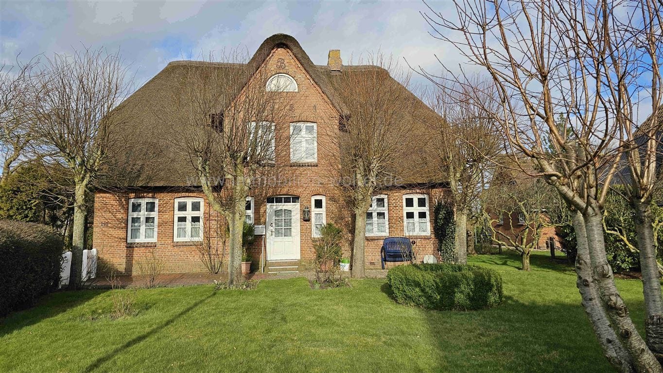 Immobilie in Oldsum - *** ca. 278 m² Wohnfläche - Charmantes Ensemble – 2 Häuser, 3 Wohneinheiten - 1001 m² Areal *** - Bild 3