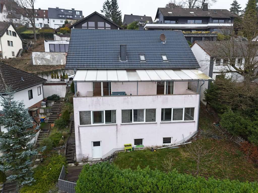 Immobilie in Werdohl - NEU: 317qm großes Zweifamilienhaus mit perfektem Blick über Werdohl von Balkon und Wintergarten!!! - Bild 2