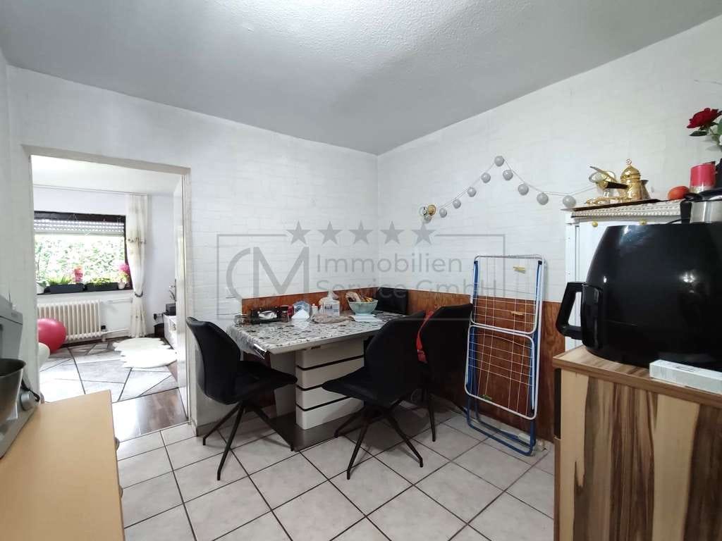 Immobilie in Schöneck - Charmante 3-Zimmer-Souterrainwohnung in ruhiger Lage - Bild 1