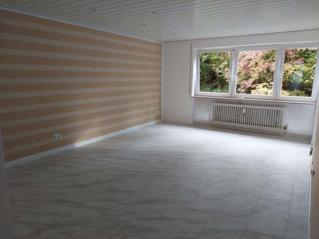Immobilie in Lauchheim - Großzügige 4,5-Zimmer-Eigentumswohnung mit TG-Stellplatz & Keller in Lauchheim - Bild 2