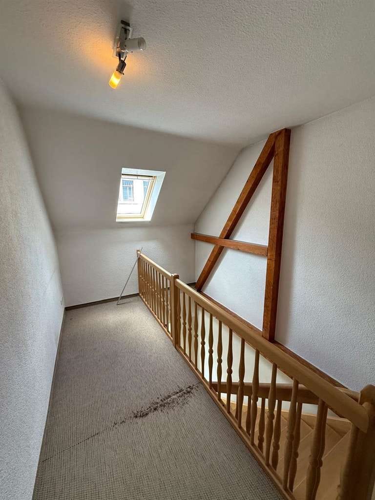 Immobilie in Lichtenstein/Sachsen - Großzügiges 9-Zimmer EFH mit wunderschönem Garten, Kamin und Einliegerwohnung - Bild 3