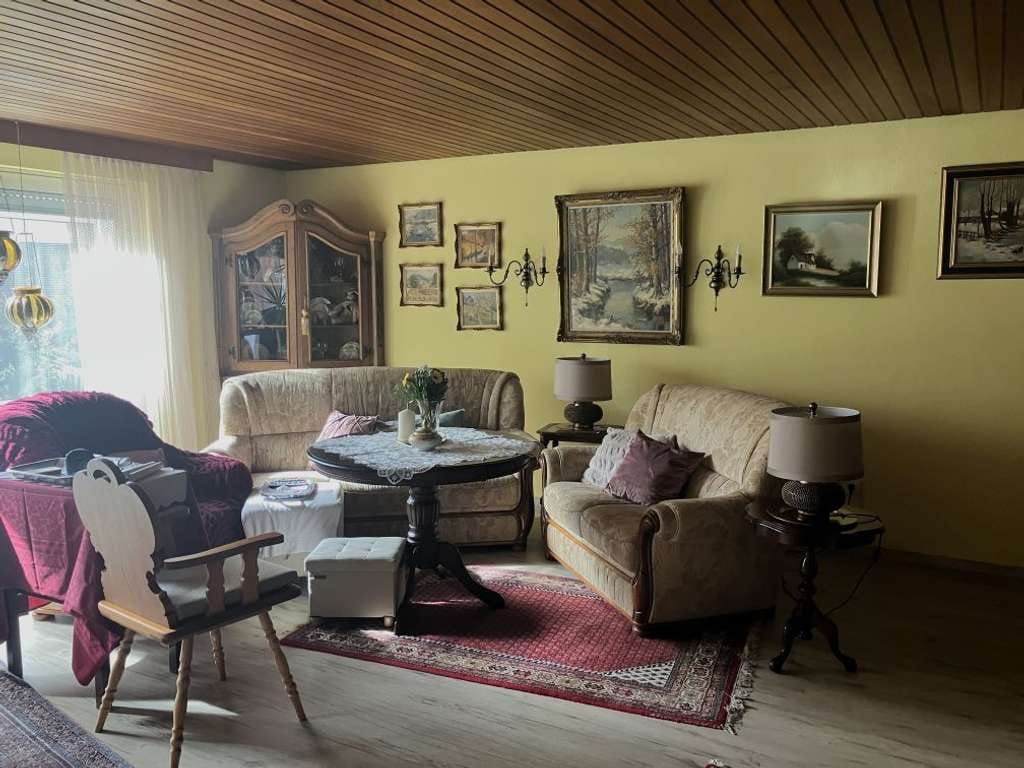 Immobilie in Spaichingen - Erdgeschosswohnung m. Doppelgarage und großem Garten in ruhiger Lage - Bild 4