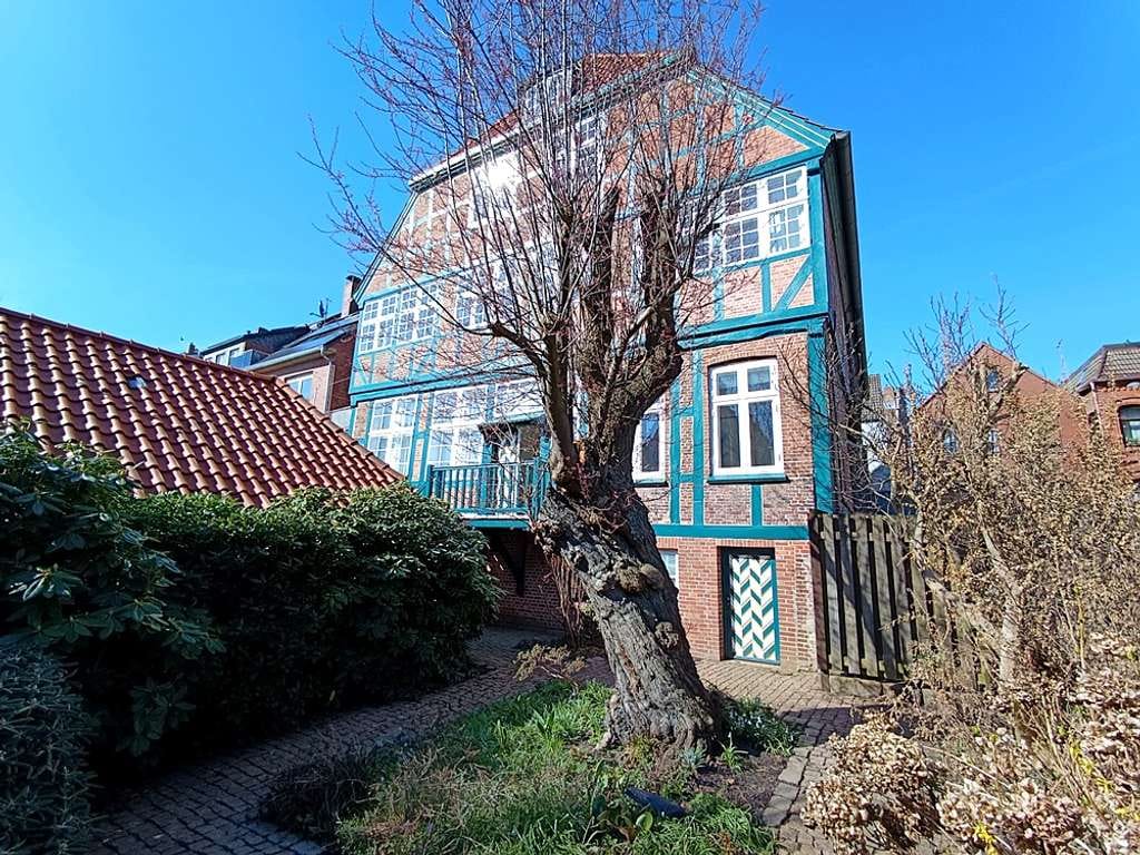 Immobilie in Nortorf - Denkmalgeschützte Rarität: Repräsentatives Wohn- und Geschäftshaus im Stadtkern von Wilster - Bild 2
