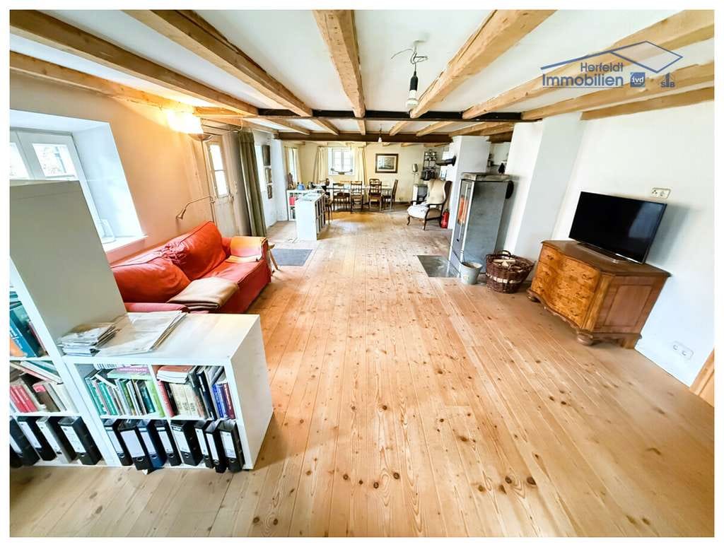 Immobilie in Unterdießen - Renovierungsbedürftiges, denkmalgeschütztes Bauernhaus mit Baugrundstück und viel Potenzial - Bild 3