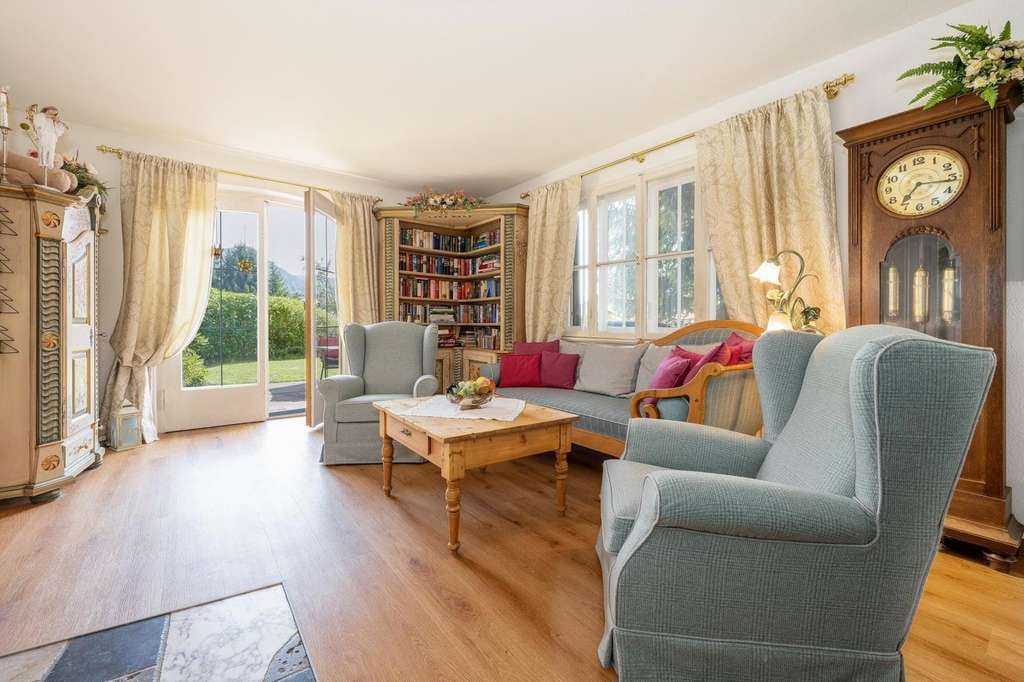 Immobilie in Reit im Winkl - Einzigartiges Landhaus mit zwei separaten Appartements am Ende einer Sackgasse!!! - Bild 4