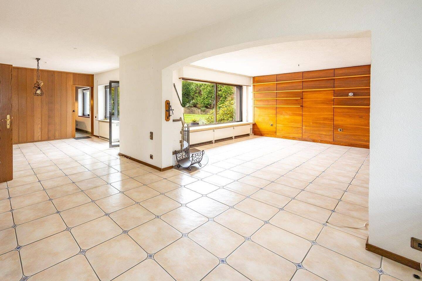 Immobilie in Kierspe - Winkelbungalow mit Einlieger, Doppelgarage, Photovoltaik und schönem Garten - Bild 3