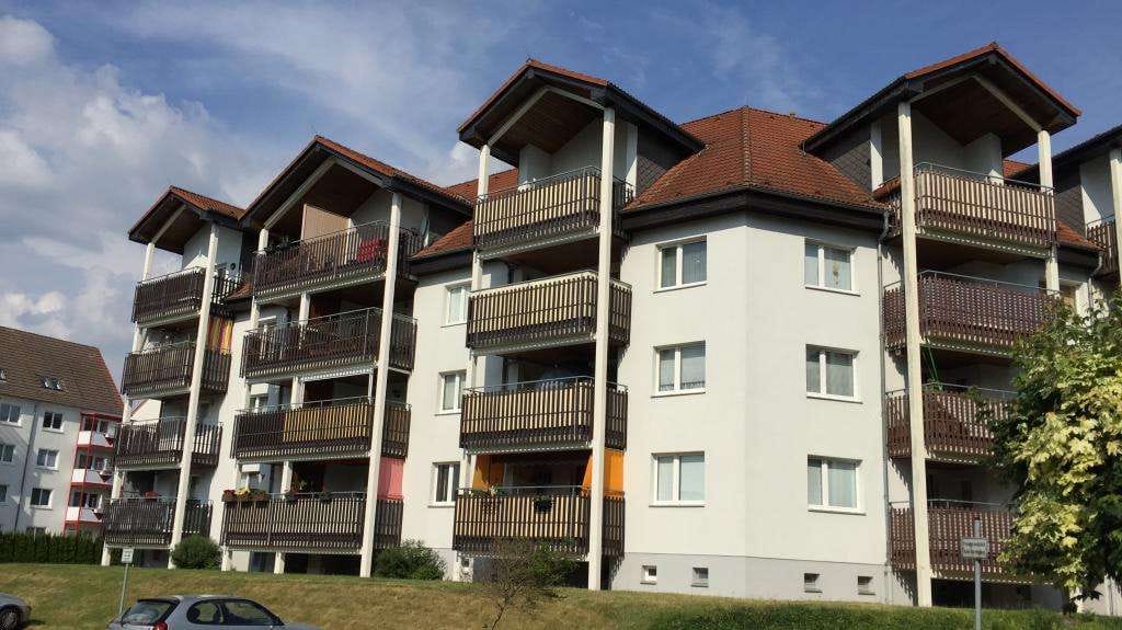 Immobilie in Wermsdorf - 1 Balkon, Stellplatz, ruhige Lage - Bild 1