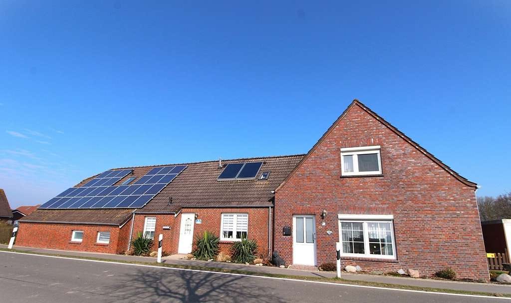 Immobilie in Wittmund - Ein besonderes Dreifamilienhaus mit viel Potenzial, in der Nähe von Carolinensiel zu verkaufen ! - Bild 4