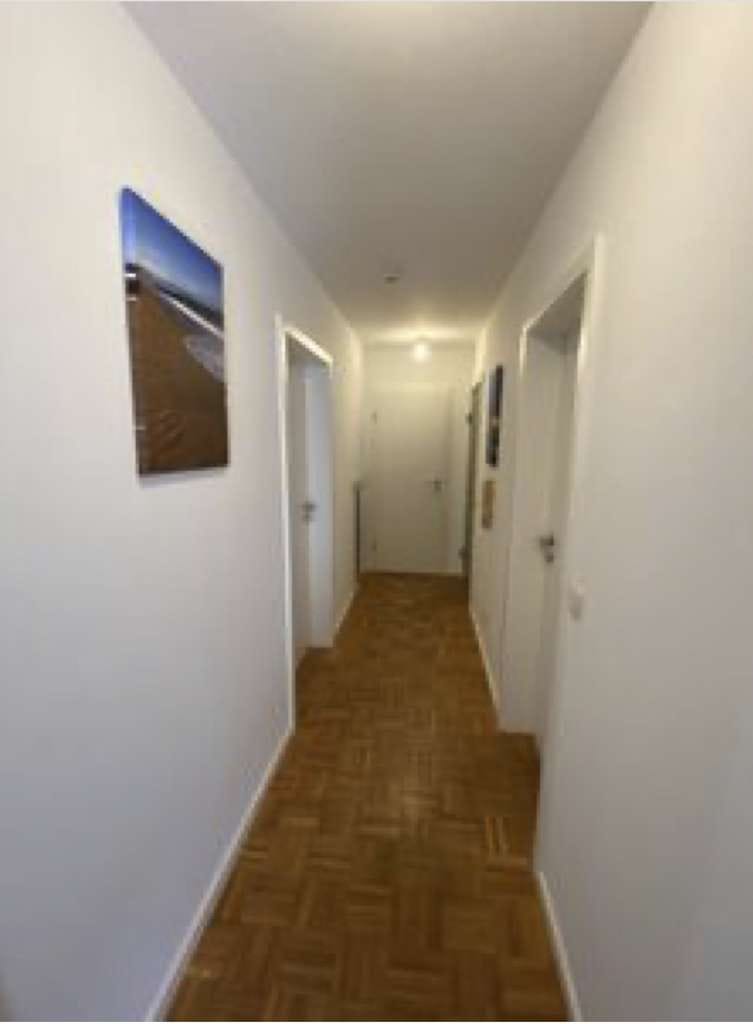 Immobilie in Gomaringen - Helle 2,5 Zimmer-Wohnung mit sonnigem Südbalkon  - Bild 2