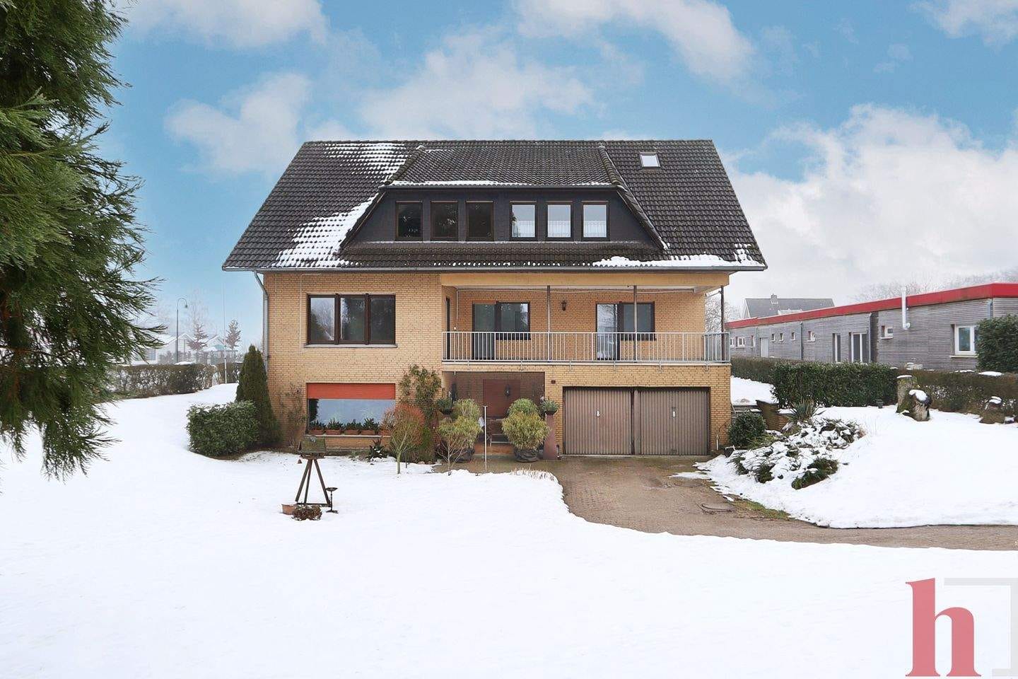 Immobilie in Holdorf - Großes Mehrfamilienhaus in weitläufiger Siedlungslage - Bild 1