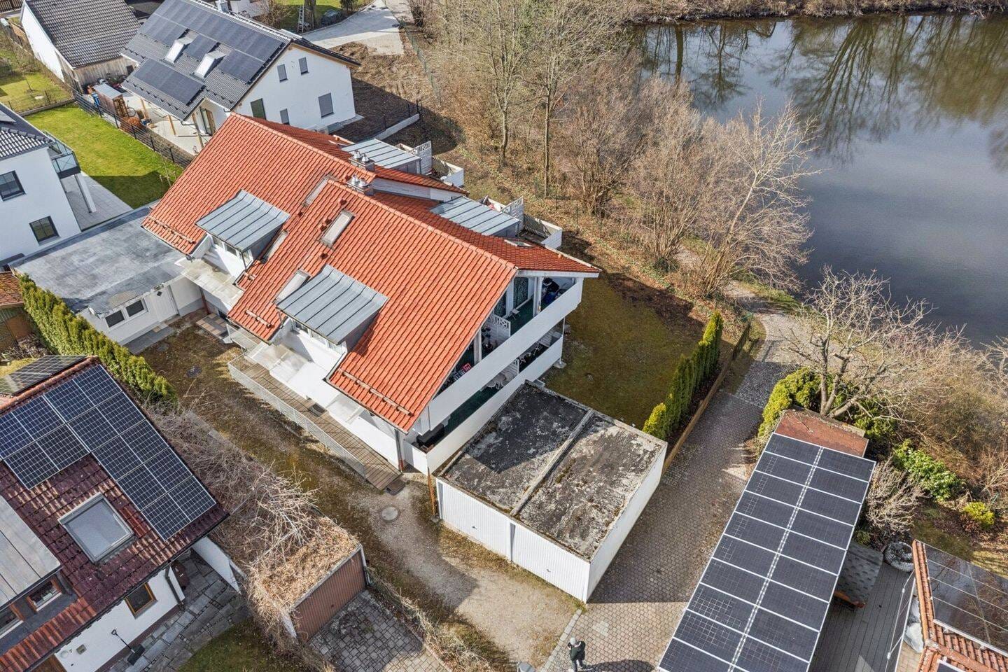 Immobilie in Eichenau - Exklusive Investmentchance: Zwei Doppelhaushälften am Eichenauer Weiher! - Bild 2