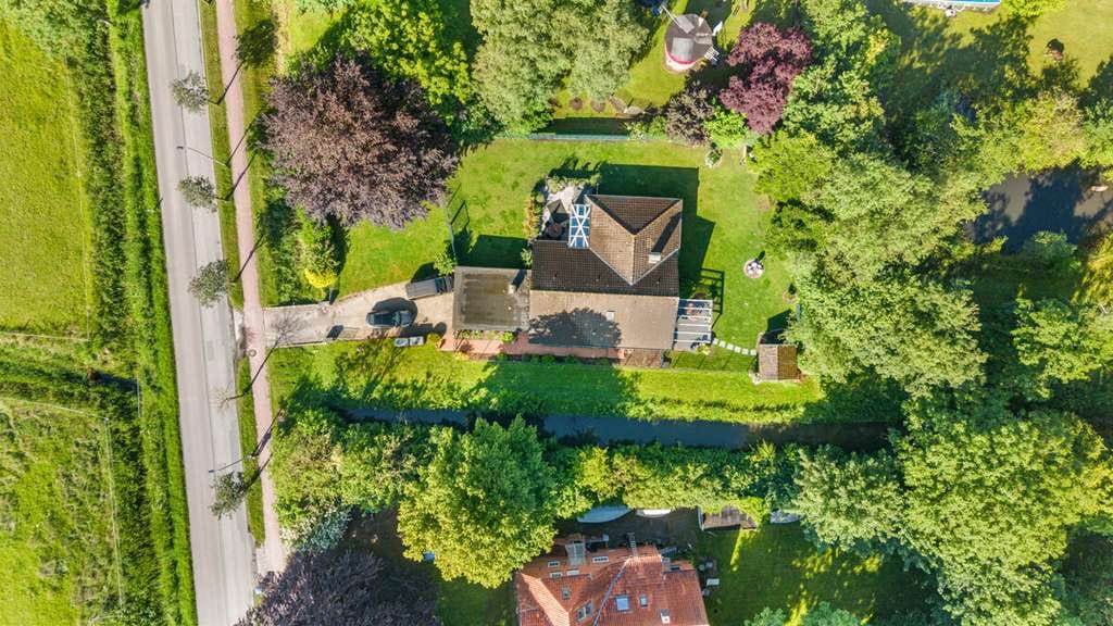 Immobilie in Wirdum - Modernisierter Bungalow mit offenem Wohnkonzept und dem Blick über die Felder Wirdums - Bild 1