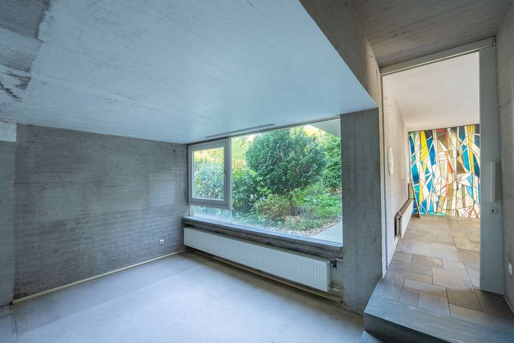 Immobilie in Hachenburg - Exklusive Bauhaus-Villa in außergewöhnlicher Betonarchitektur und Blick auf das Schloss - Bild 4