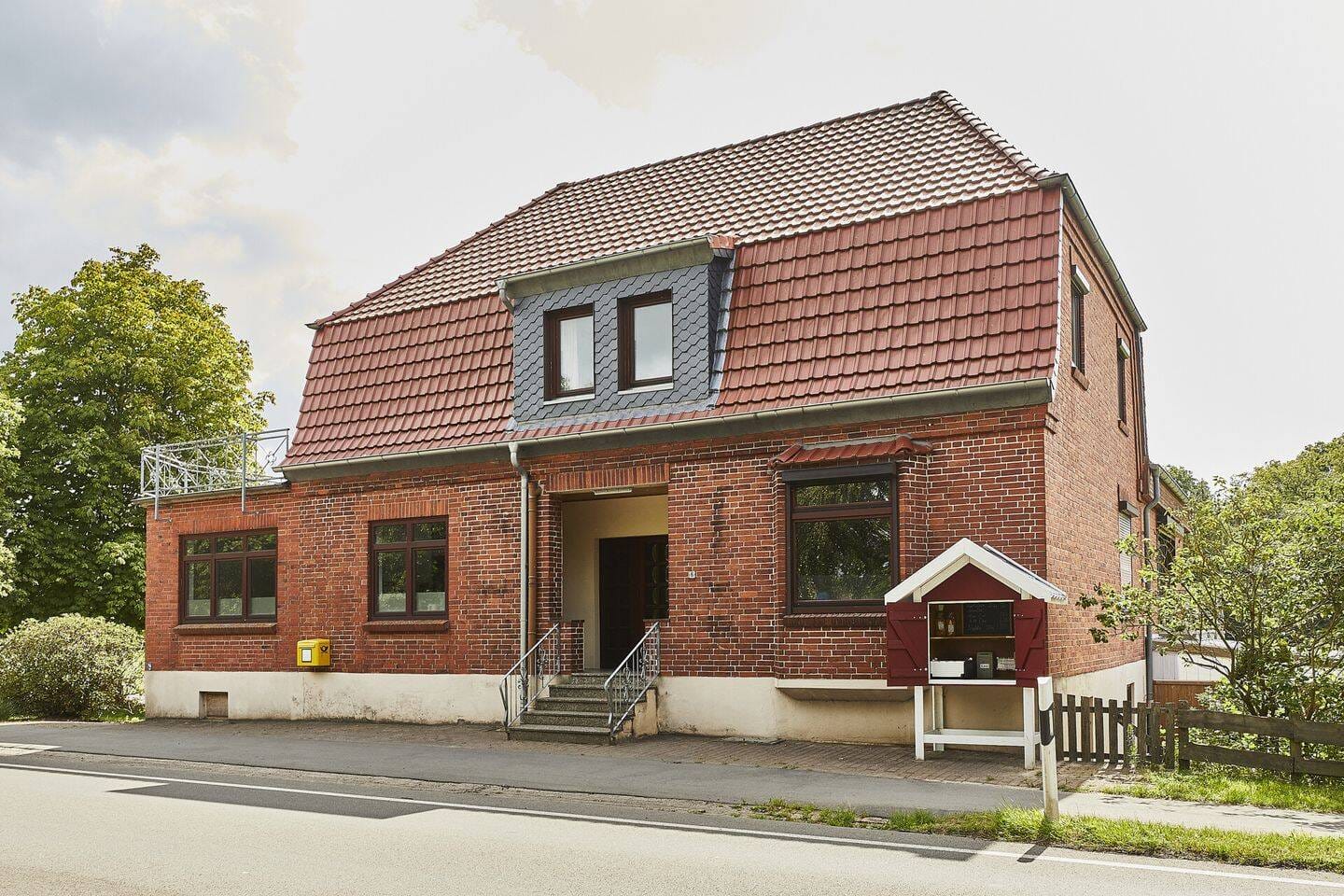 Immobilie in Worpswede - Wohn- und Geschäftshaus mit ca. 4.081m² großes Grundstück in Worpswede - Bild 1