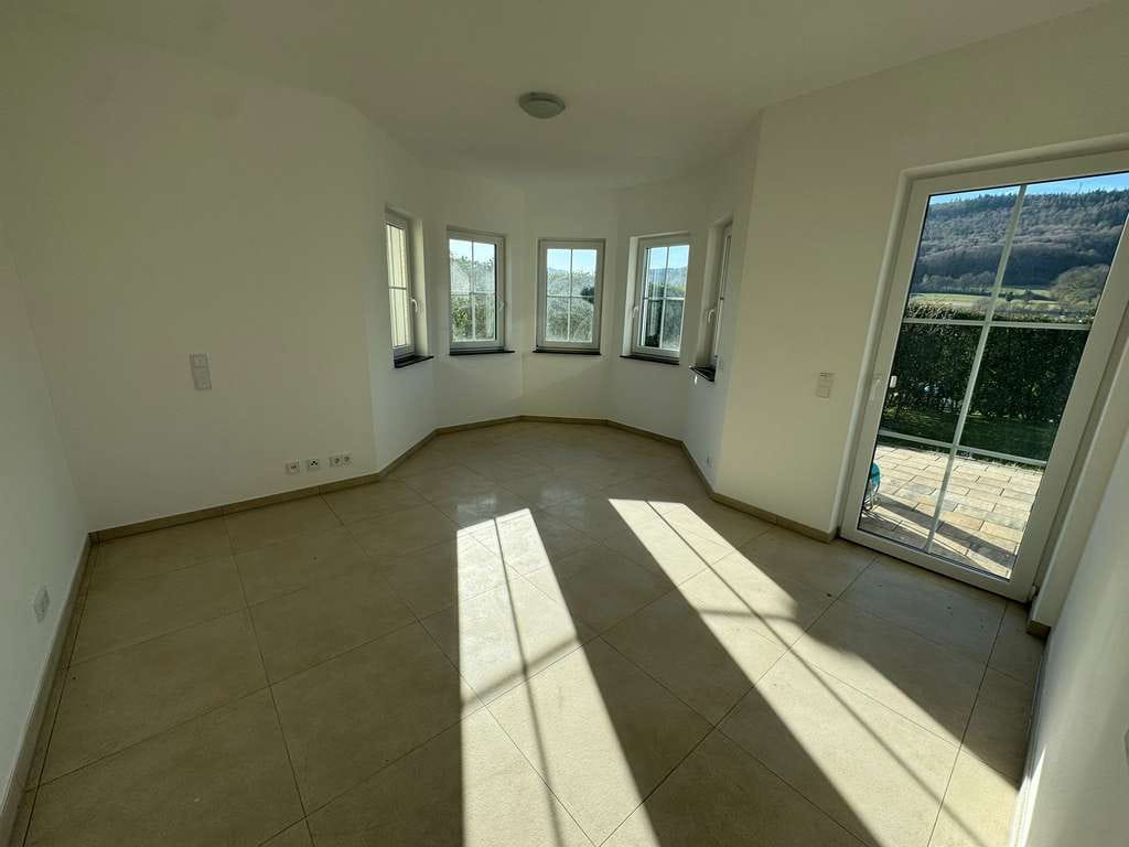 Immobilie in Laufach - ***Moderne 4-Zimmer-Eigentumswohnung mit Gartenidylle*** - Bild 1