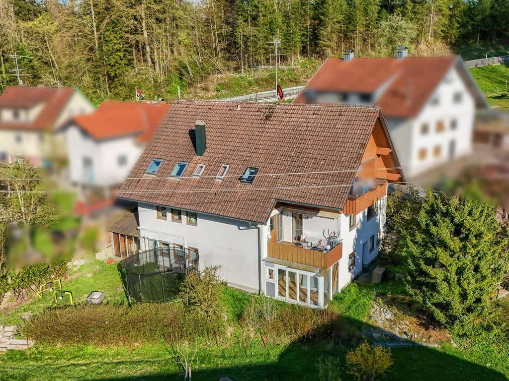 Immobilie in Heimenkirch - 3,5 Zimmerwohnung in naturverbundener Lage mit Garage und Stellplatz - Bild 0