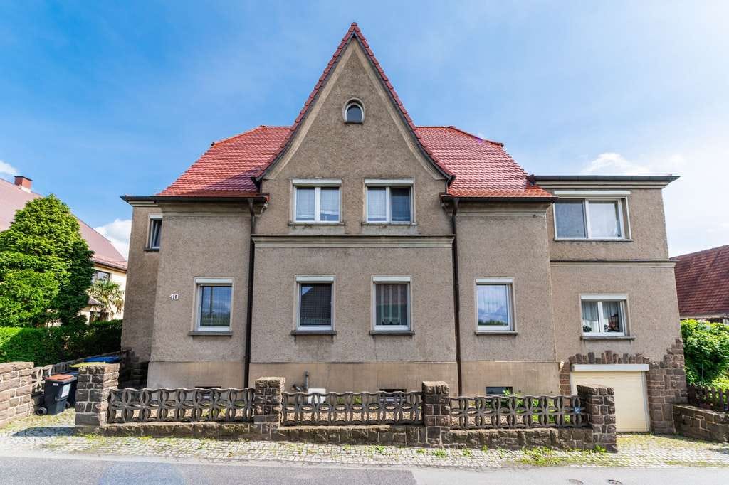 Immobilie in Stauchitz - solide vermietetes Zweifamilienhaus mit Terrasse und kleinem Garten - Bild 3