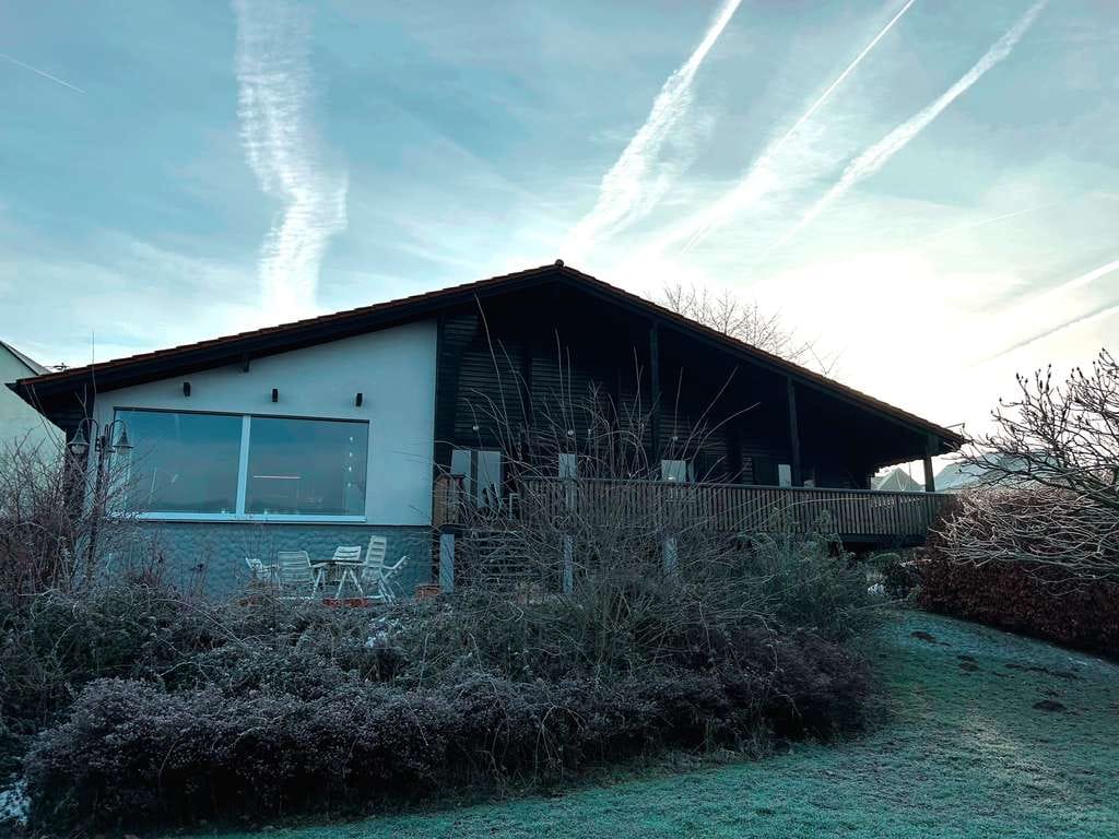 Immobilie in Caan - Charmantes Holzhaus in Ortsrandlage und einem tollem Ausblick - Bild 2