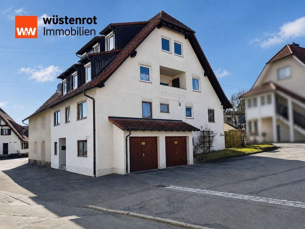 Immobilie in Engstingen - MEHRGENERATIONENHAUS MIT ZWEI WOHNUNGEN UND DOPPELGARAGE - Bild 0