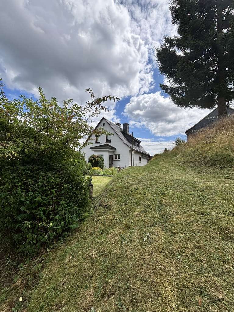 Immobilie in Steinach - Einfamilienhaus - idyllisch gelegen zwischen den Bergen des Thüringer - Bild 2