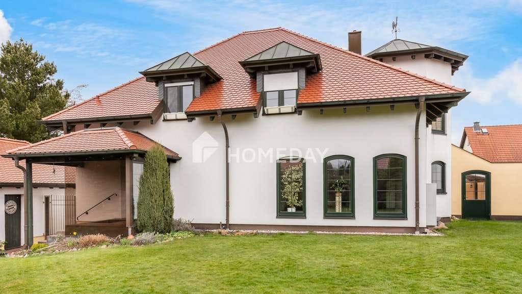 Immobilie in Bennewitz - Exklusives Einfamilienhaus mit gehobener Ausstattung, vielen Highlights und separatem Baugrundstück - Bild 3