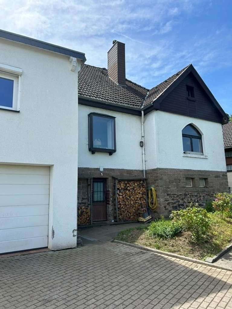 Immobilie in Heimbach - Charmantes Einfamilienhaus mit Anbau, Garage und Gartenhaus! - Bild 0