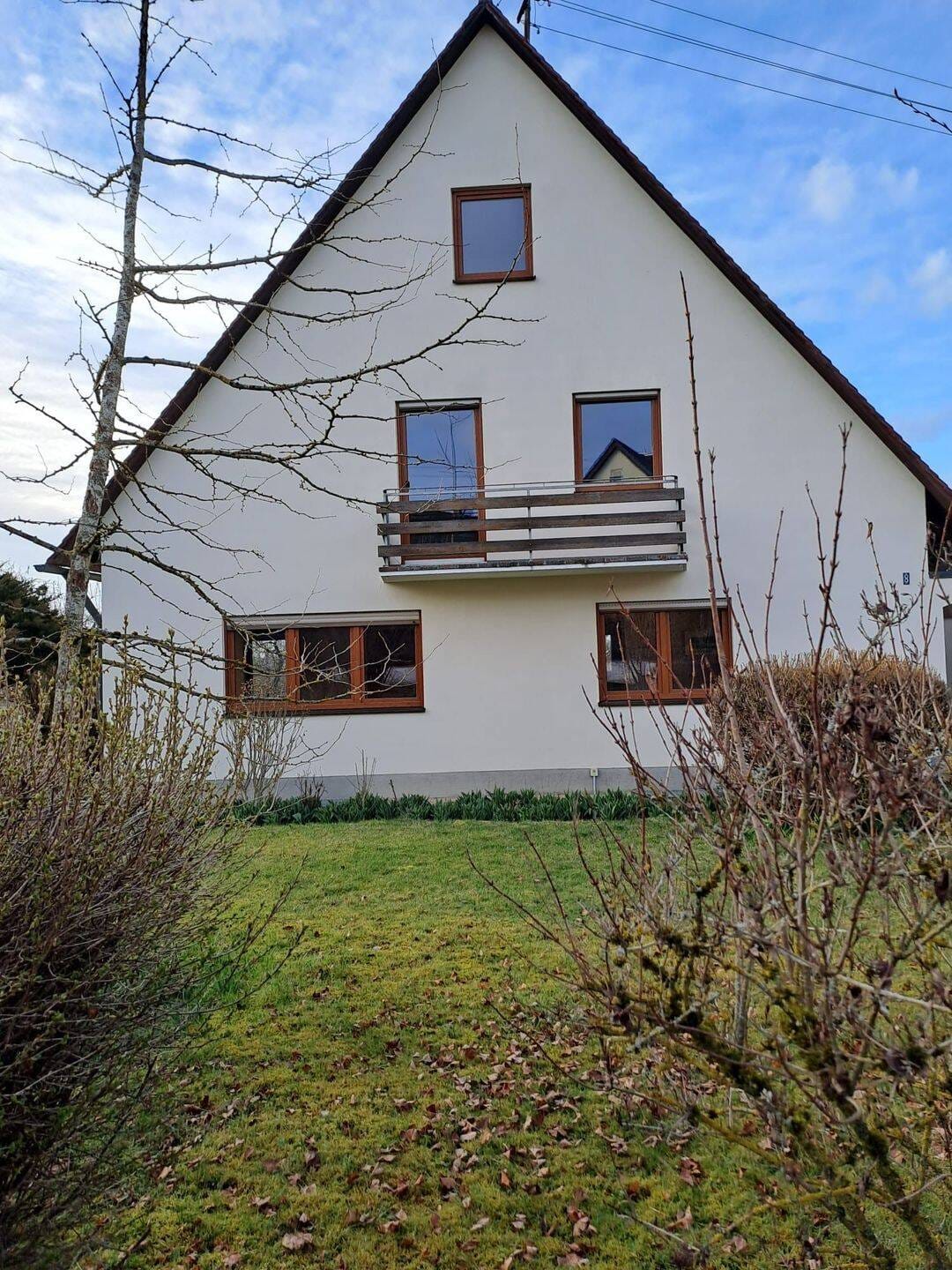 Immobilie in Monheim - Familienfreundliches Haus mit Garten und Terrasse in Monheim, leichte Hanglage - Bild 2