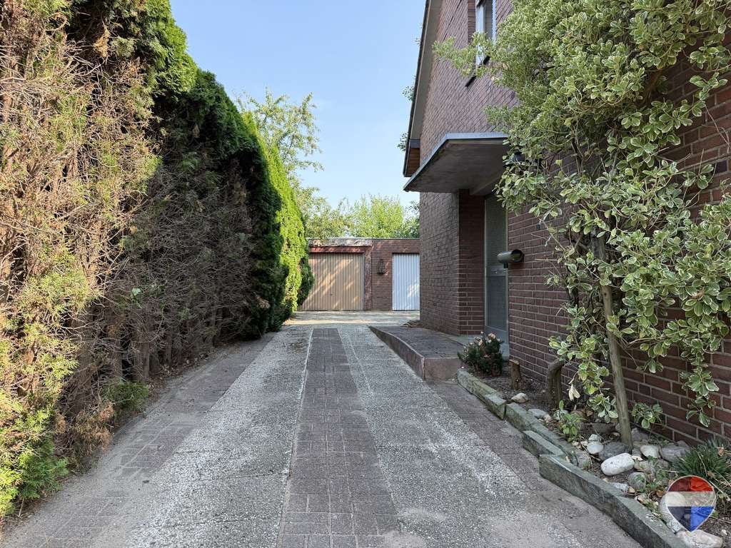 Immobilie in Goch - Immobilie mit Entwicklungspotenzial – Zweifamilienhaus in zentraler Lage von Goch-Pfalzdorf - Bild 1