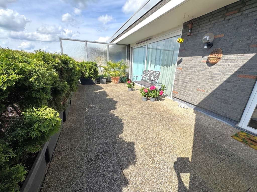 Immobilie in Hilden - Großes Penthouse mit 5 Zimmern, offenem Kamin und Garage - Hilden  Zentral! - Bild 0