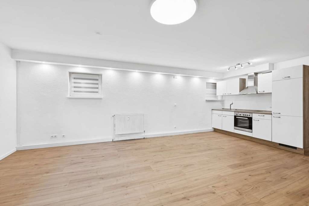 Immobilie in Mistelgau - Solides Investment mit sofortigem Cashflow – vermietete 2-Zimmer-Souterrainwohnung - Bild 1