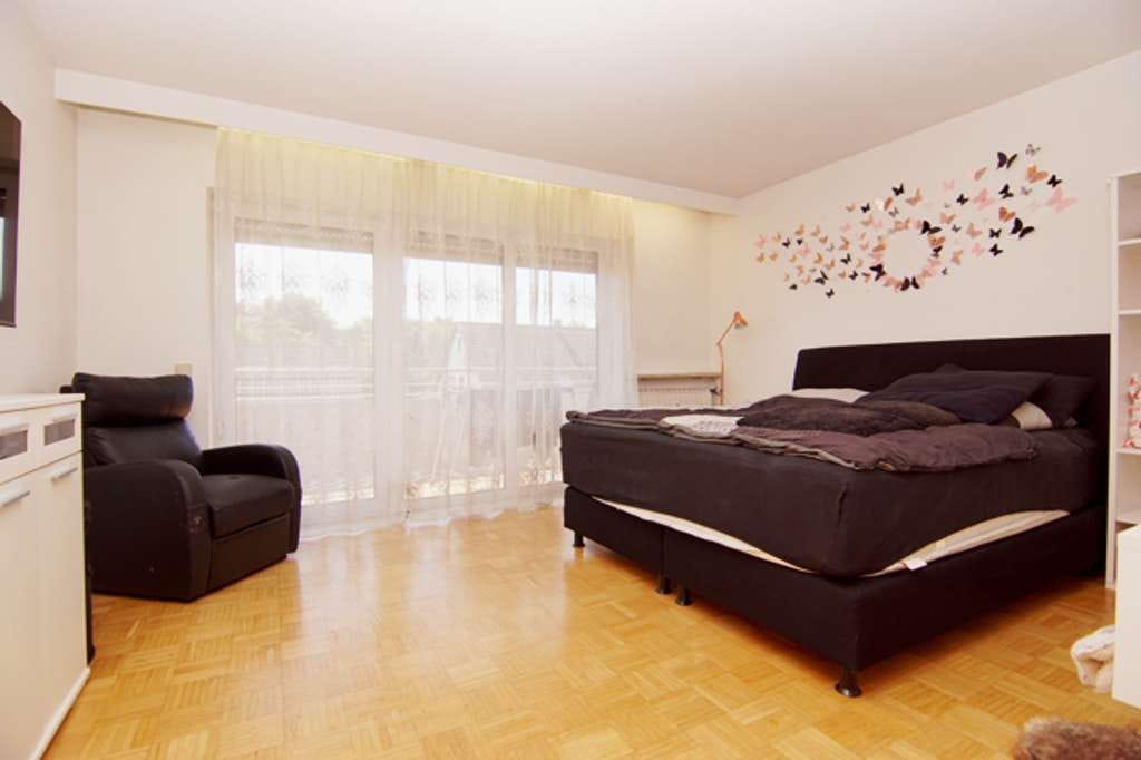 Immobilie in Weihenzell - Ansbach-Weihenzell: Wunderschöne OG-Wohnung mit ausgebauter Einliegerwohnung im DG - Bild 3