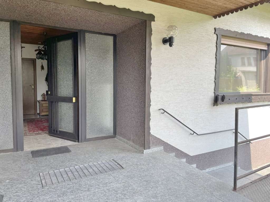Immobilie in Dingdorf - **Wohnhaus mit Garten und Garage in Schönecken** - Bild 4