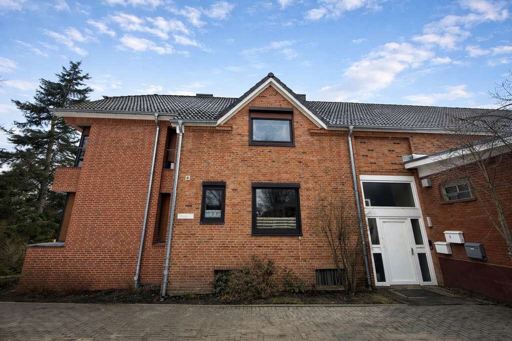 Immobilie in Boostedt - Komfortables Wohnen mit Kamin und Smart-Home
Ausstattung in Boostedt - Bild 0