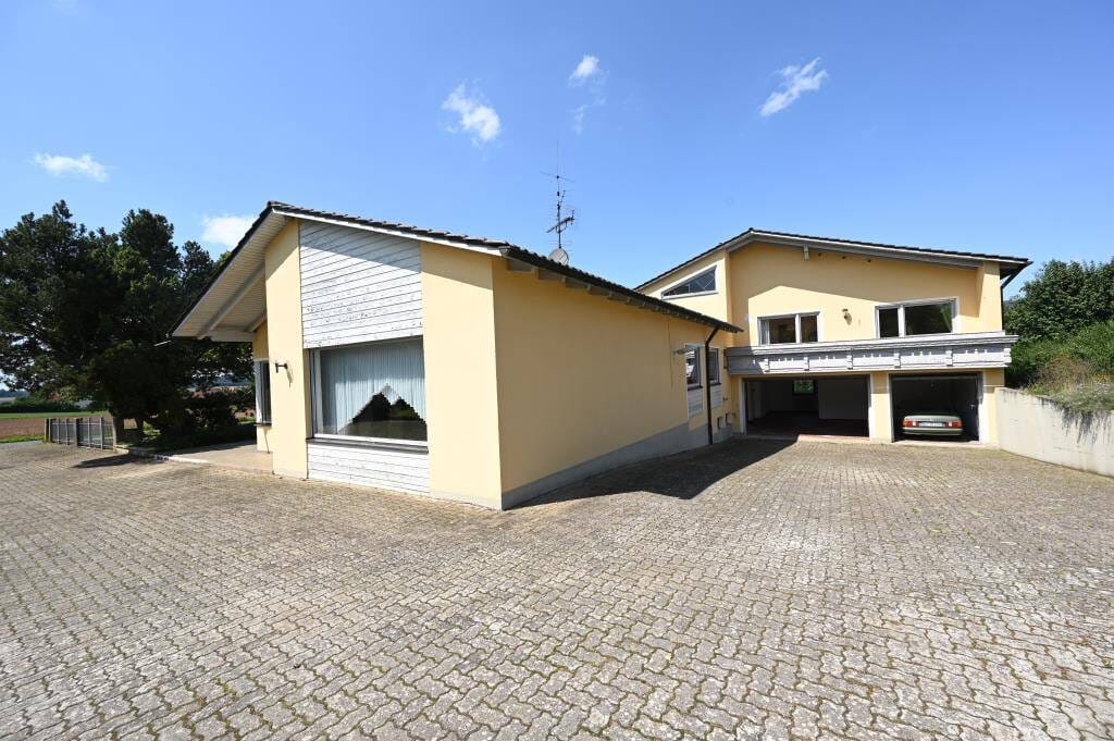 Immobilie in Breitenbrunn - Stilvoller Wohntraum - 
Großzügig Wohnen & Arbeiten & Leben!
  Breitenbrunn - Gimpertshausen - Bild 4