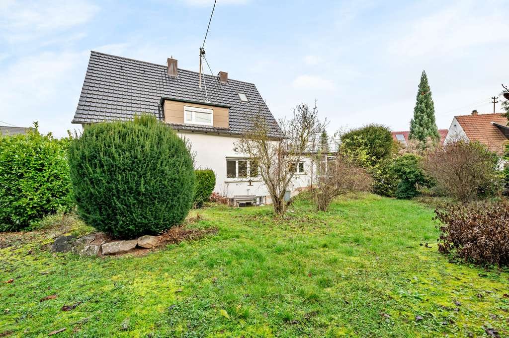 Immobilie in Bönnigheim - Charmantes Einfamilienhaus mit großem Garten und vielseitigen Nutzungsmöglichkeiten - Bild 3