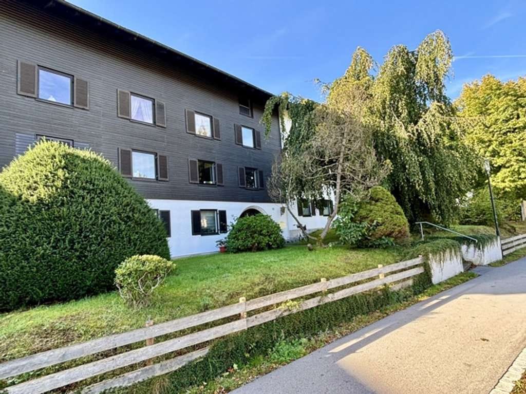 Immobilie in Murnau am Staffelsee - Murnau: großzügige 3-Zimmer-Wohnung mit Balkon am Ortsrand - Bild 2