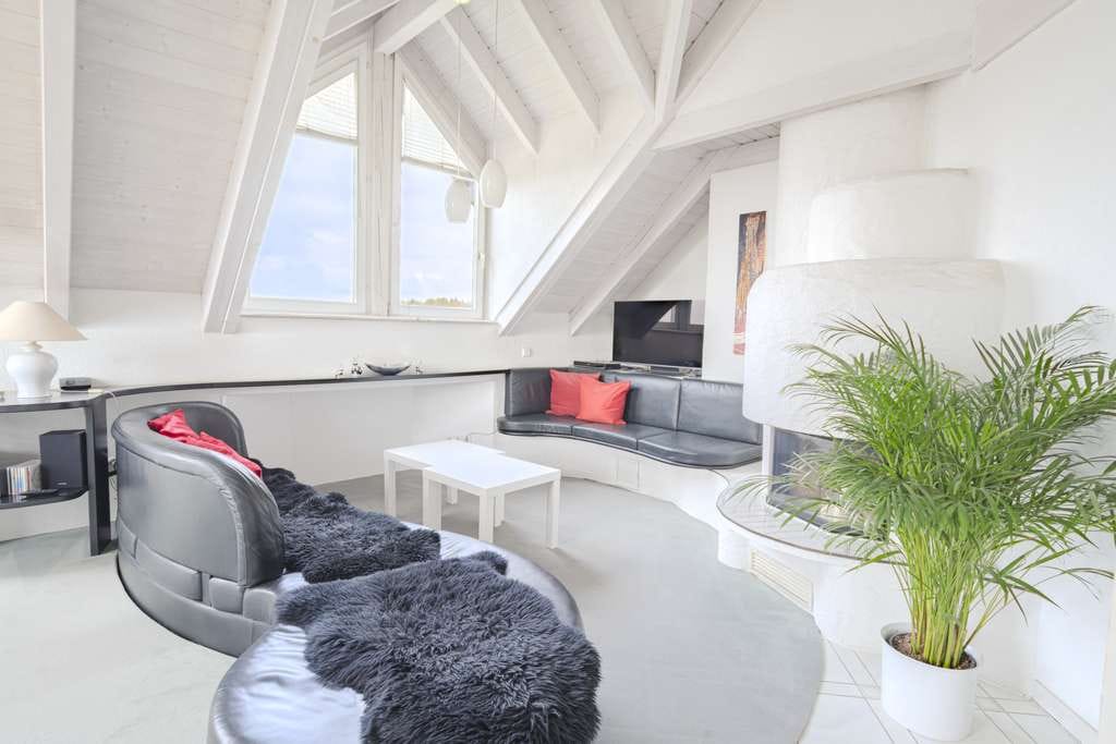 Immobilie in Rechberghausen - Das gewisse Etwas mit unverwechselbarem Stil, Galerie und Weitblick - Bild 1