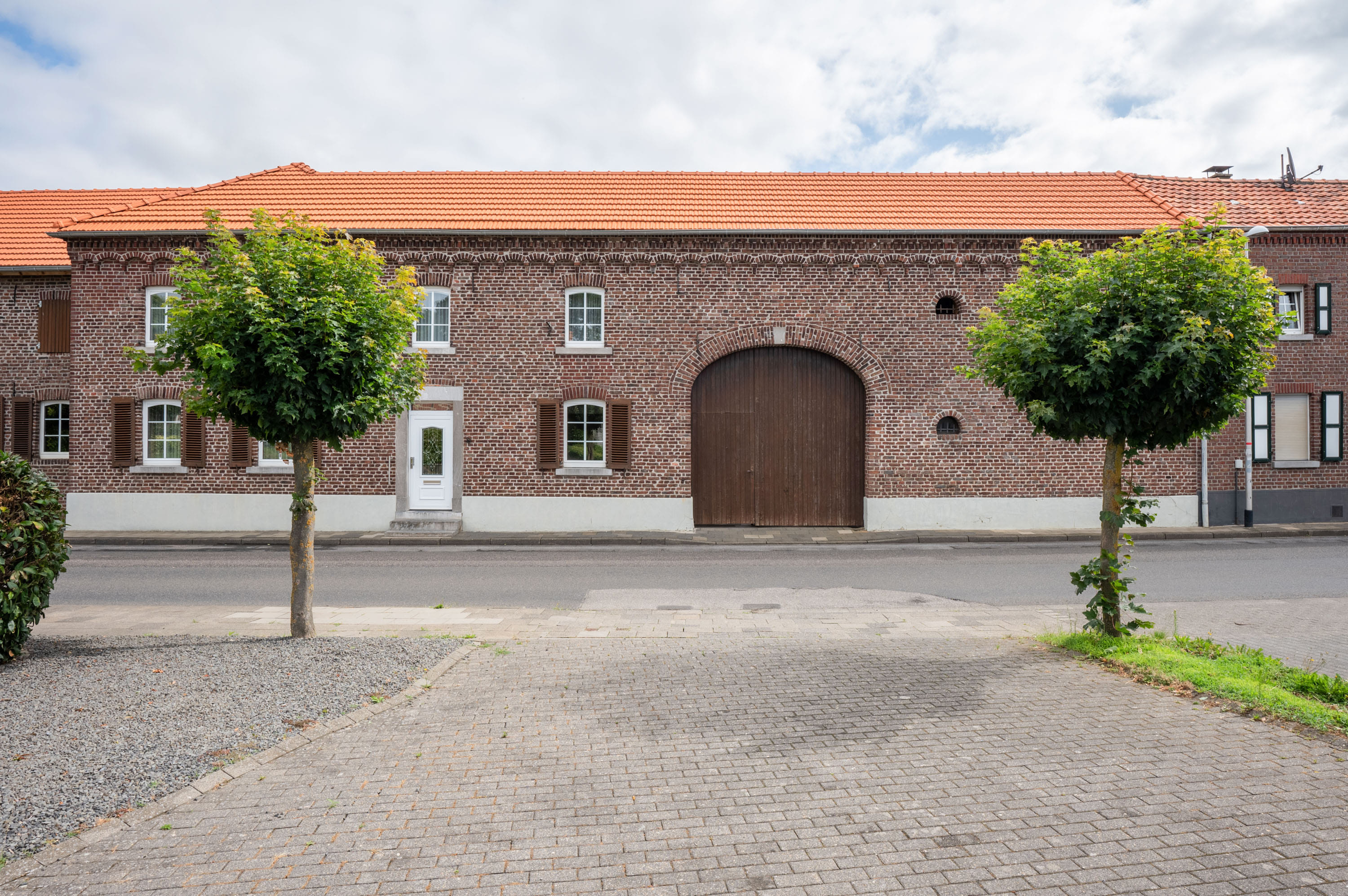Immobilie in Gangelt - Pferde oder Kleinvieh zu Hause und wohnen in einem Vierkanthof?.....hier ist es möglich! - Bild 0