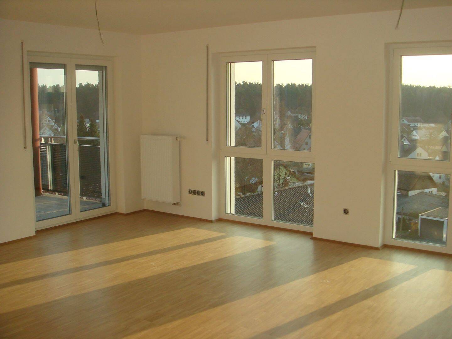Immobilie in Winkelhaid - HELLE GROßE 4-ZIMMER-WOHNUNG MIT SEHR GROßEM BALKON - Bild 1